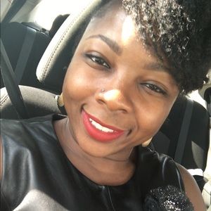 Meet your Posher, Kendra